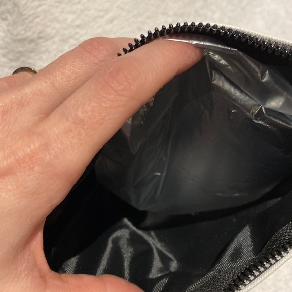 Rae Dunn Cosmetic Make up bag Lip Kit 💋 NWT - Picture 4 of 4